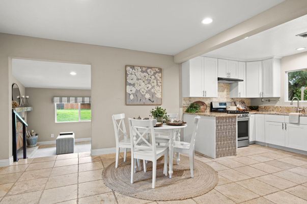 Dining room, Interior, Kitchen, Recessed Lighting