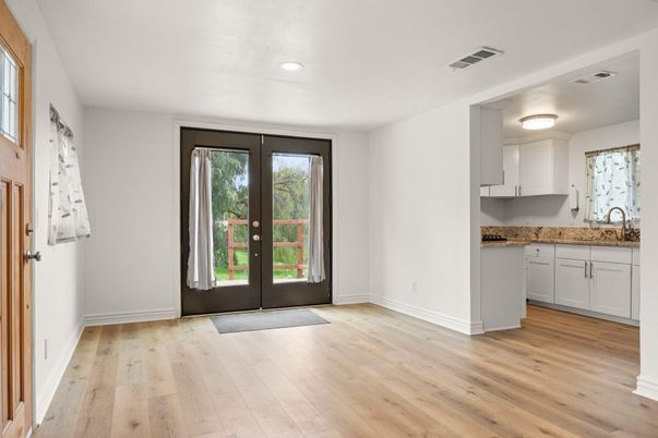 Interior, Recessed Lighting, Wood Texture Flooring