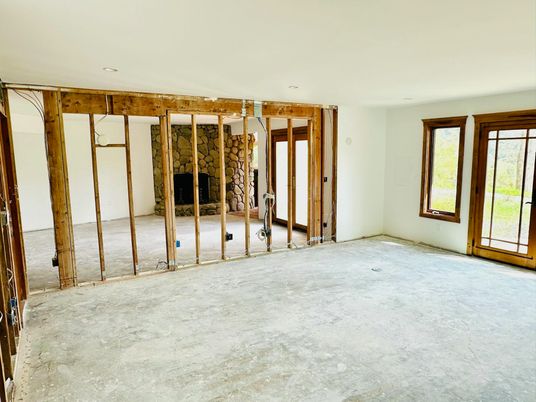 Empty room, Interior, Recessed Lighting