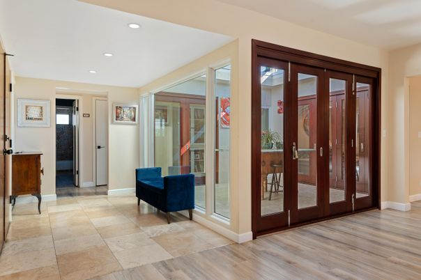 Interior, Recessed Lighting, Wood Texture Flooring