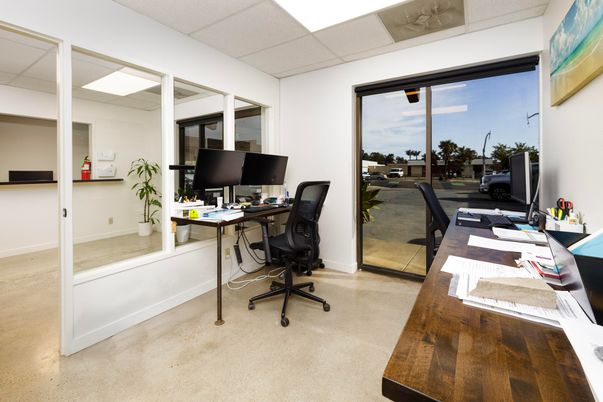 Home Office, Interior