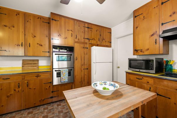 Interior, Kitchen, Stainless Steel Appliances