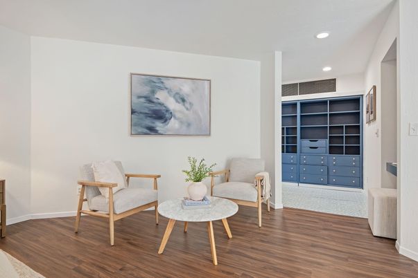 Interior, Recessed Lighting, Wood Texture Flooring