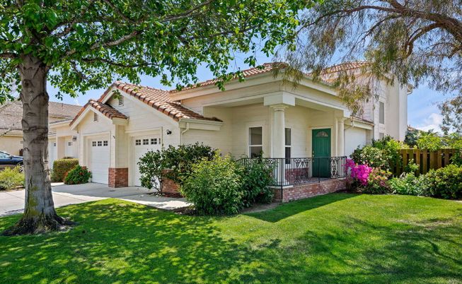 Attached, Exterior, Facade, Spanish Mediterranean