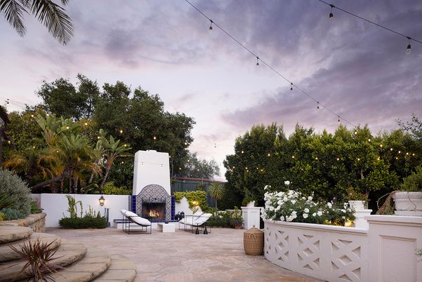 Exterior, Fireplace