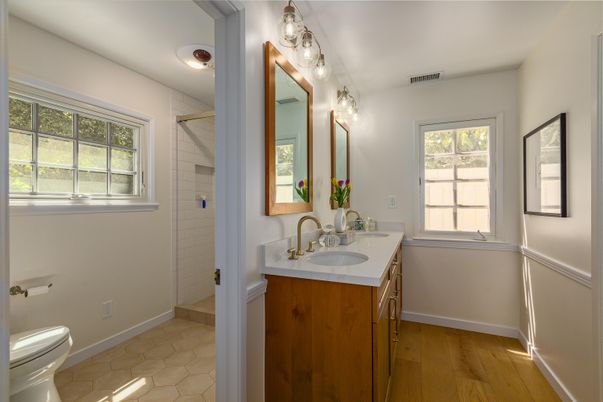 Bathroom, Dual Sink Vanities, Interior, Wood Texture Flooring