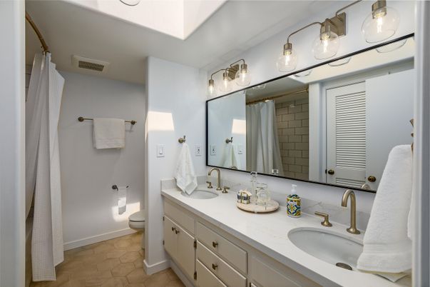 Bathroom, Dual Sink Vanities, Interior