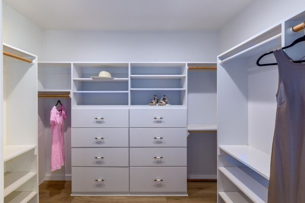 Interior, Walk-in Closets, Wood Texture Flooring