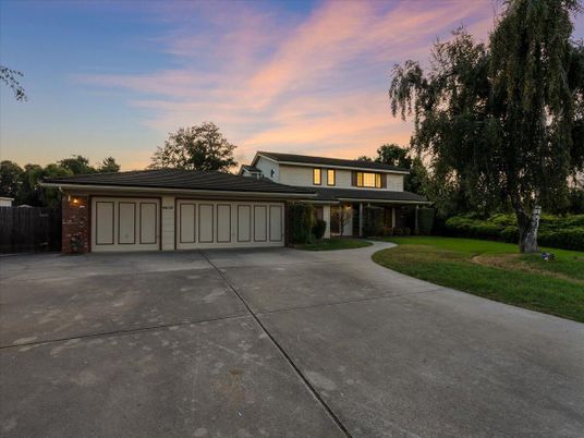 Attached, Backyard, Exterior, Facade, Brick Facade, Modern
