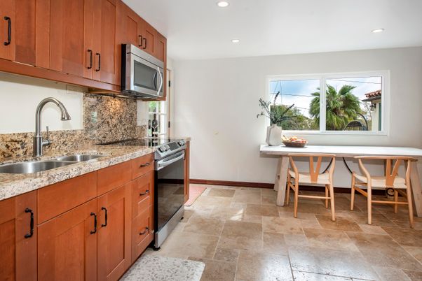 Dining room, Interior, Kitchen, Recessed Lighting