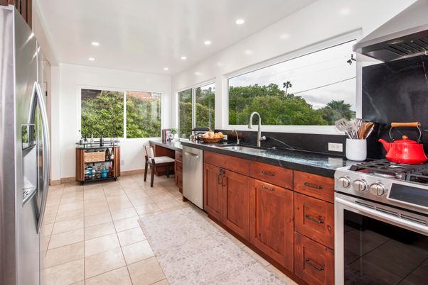Dining room, Interior, Kitchen, Recessed Lighting, Stainless Steel Appliances