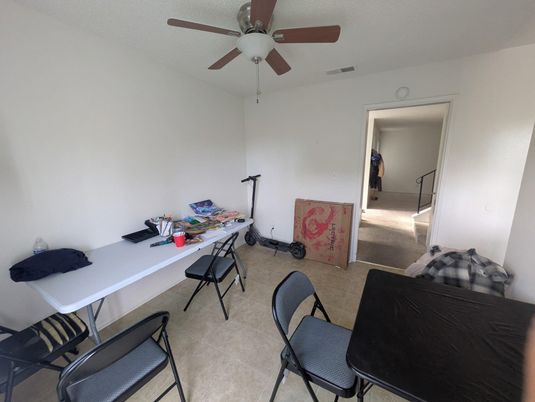 Home Office, Interior