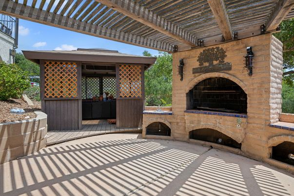 Exterior, Fireplace