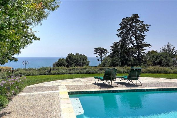 Exterior, Pool, Water
