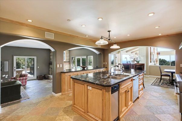 Dining room, Interior, Kitchen, Pendant Lights, Recessed Lighting