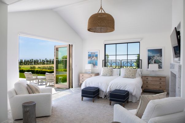 Bedroom, Interior, Pendant Lights, Water