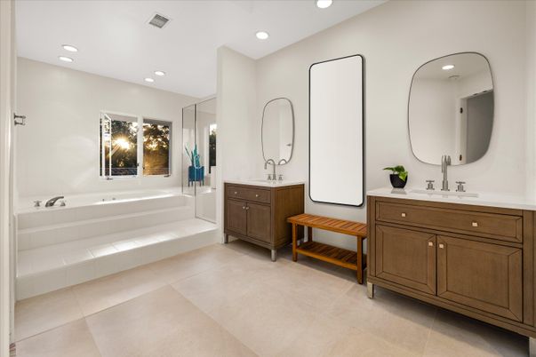 Bathroom, Dual Sink Vanities, Interior, Recessed Lighting