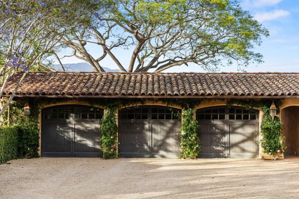 Detached Garage, Exterior