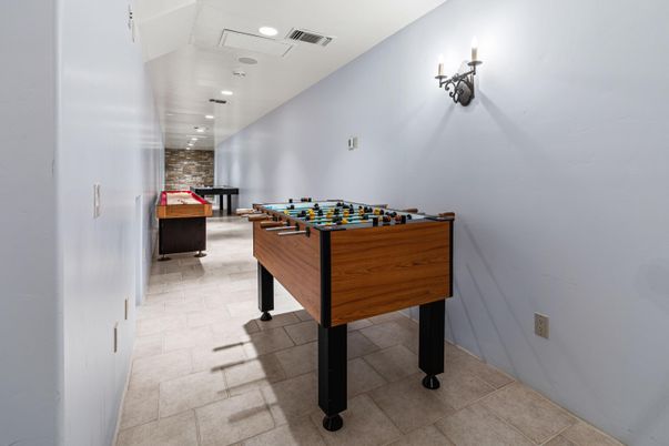 Game Room, Interior, Recessed Lighting