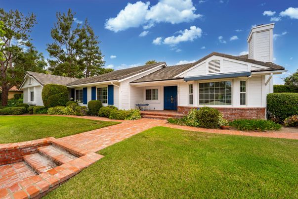 Backyard, Exterior, Facade, Ranch