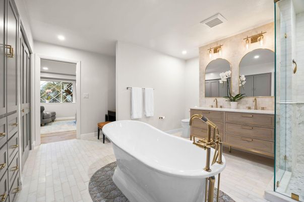 Bathroom, Dual Sink Vanities, Free Standing Baths, Glass Shower, Interior, Recessed Lighting