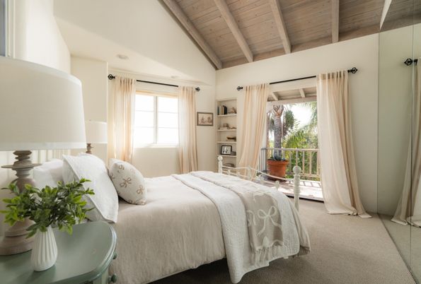 Bedroom, Interior, Wooden Beams, Wooden Ceilings