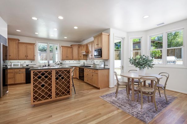 Dining room, Interior, Kitchen, Recessed Lighting, Wood Texture Flooring