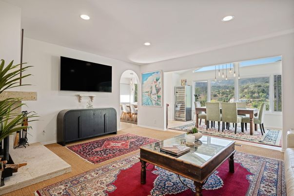 Dining room, Interior, Living room, Pendant Lights, Recessed Lighting