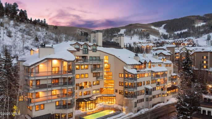 Exterior, Facade, Condo Building