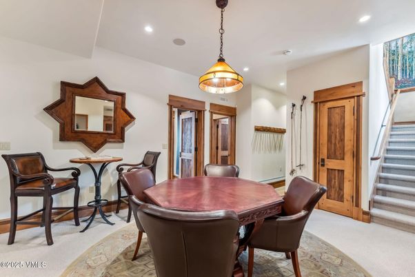 Dining room, Interior, Pendant Lights, Recessed Lighting