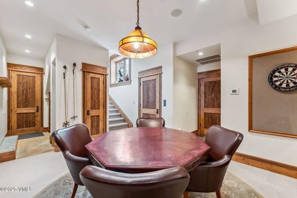 Dining room, Interior, Pendant Lights, Recessed Lighting