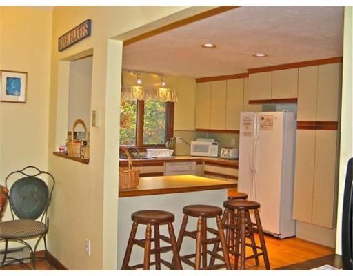 Interior, Kitchen, Wood Texture Flooring, Recessed Lighting, Stainless Steel Appliances