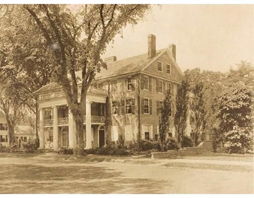 Backyard, Exterior, Facade, Brick Facade, Georgian