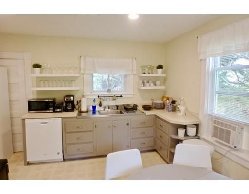 Interior, Kitchen, Recessed Lighting, Ceramic Tile
