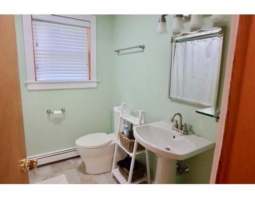 Interior, Bathroom, Ceramic Tile