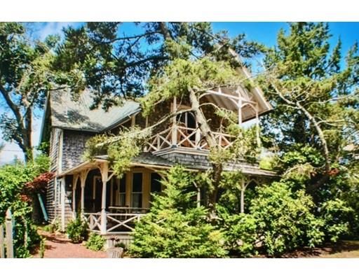 Exterior, Facade, Backyard, Queen Anne Victorian