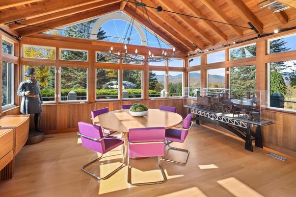 Dining room, Interior, Sun Room, Wooden Beams, Wooden Ceilings, Wood Texture Flooring