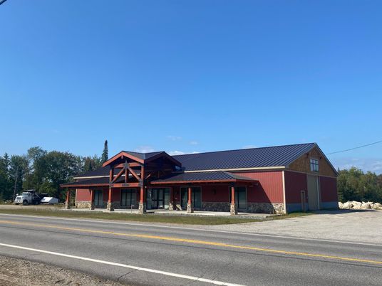 Exterior, Facade, Log Home
