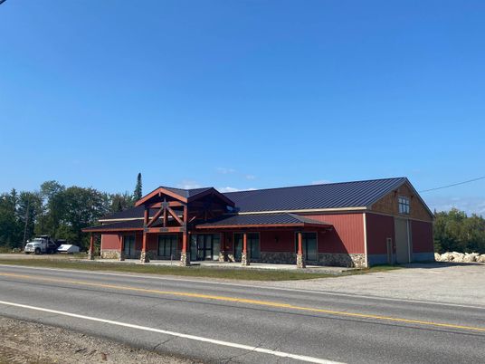 Exterior, Facade, Log Home