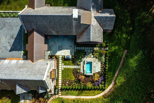 Exterior, Drone