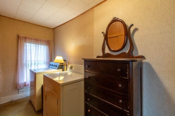 Interior, Washer