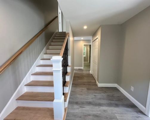 Interior, Recessed Lighting, Wood Texture Flooring