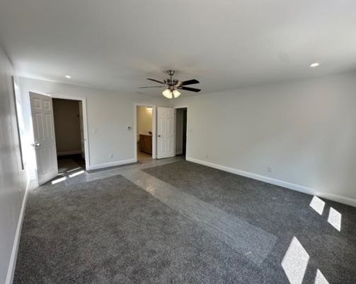 Empty room, Interior, Recessed Lighting