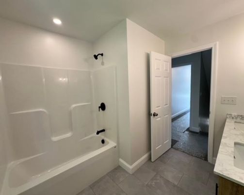 Bathroom, Interior, Recessed Lighting