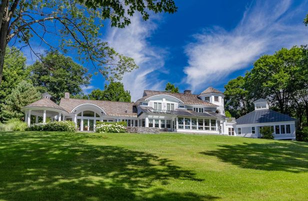 Backyard, Exterior, Facade, Queen Anne Victorian