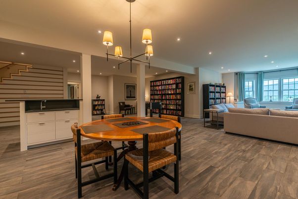 Dining room, Interior, Living room, Pendant Lights, Recessed Lighting, Wood Texture Flooring
