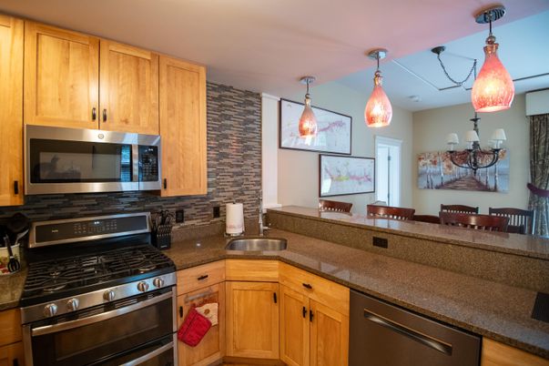 Chandelier, Interior, Kitchen, Pendant Lights, Stainless Steel Appliances