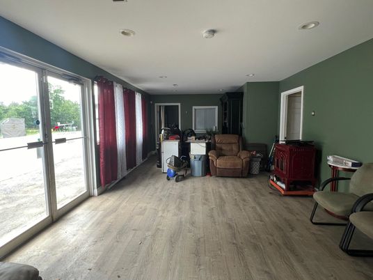 Interior, Recessed Lighting, Wood Texture Flooring