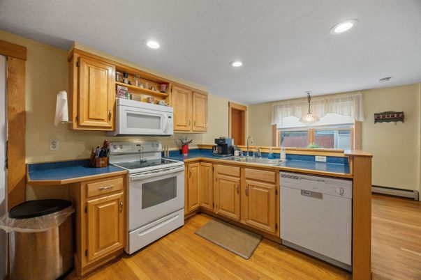 Chandelier, Interior, Kitchen, Recessed Lighting, Wood Texture Flooring