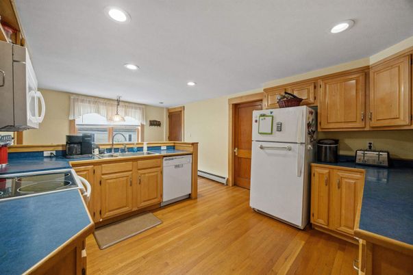 Interior, Kitchen, Pendant Lights, Recessed Lighting, Wood Texture Flooring